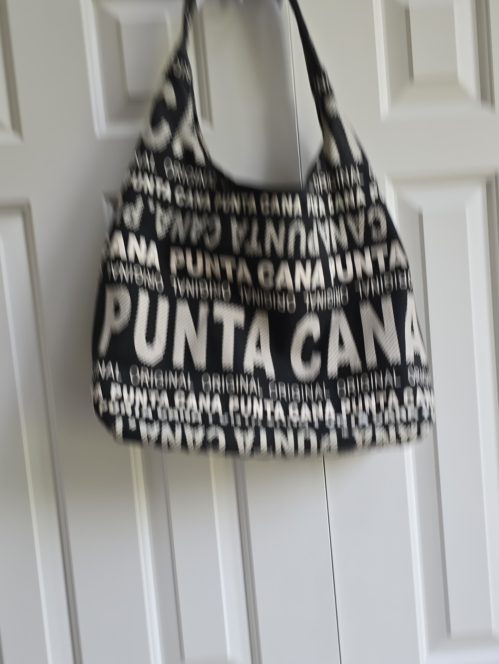 Robin Ruth Black and White Punta Cana Text Shoulder Bag